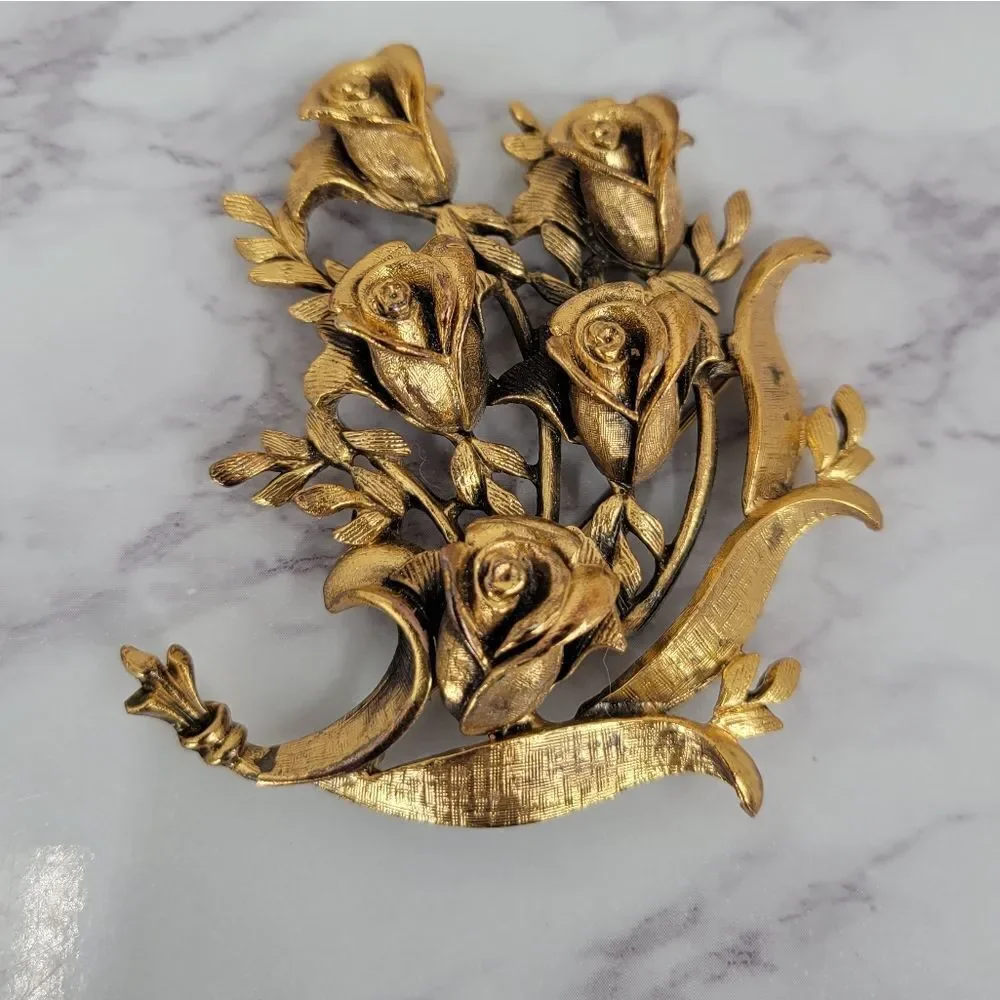 Tortolani Vintage Gold Toned Rose Boquet Brooch Pin